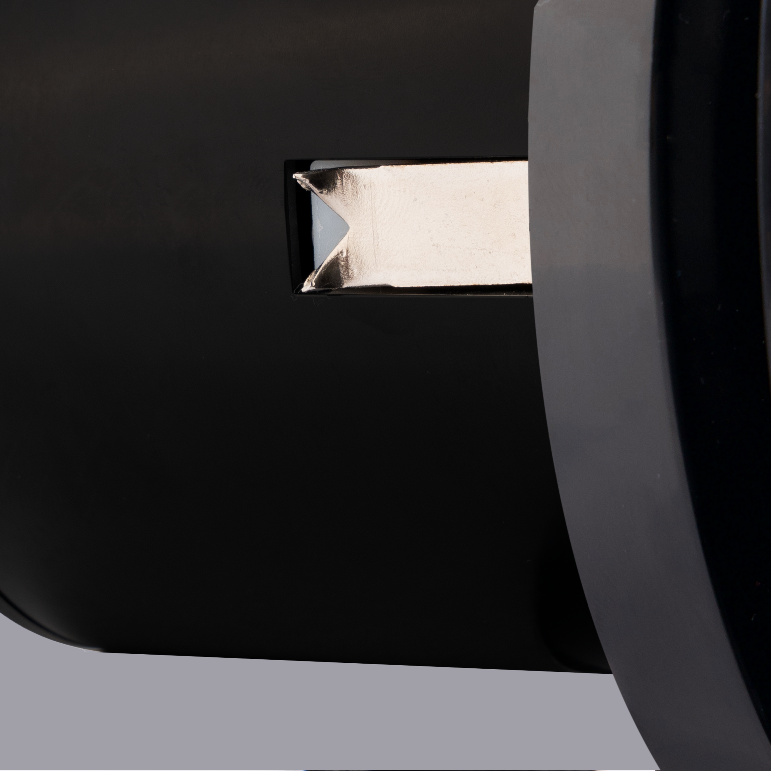 VENTILATOR KUPATILSKI MISTRAL 100-T CRNI STAKLO  MAT (SA ŽABICAMA)